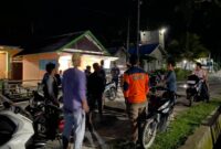 Banyak warga mengungsi di halaman depan rumah masing-masing setelah terjadi gempabumi M 6.3 di wilayah Kabupaten Donggala, Sulawesi Tengah, Sabtu (9/9/2023). (Dok. BPBD Kabupaten Donggala)
