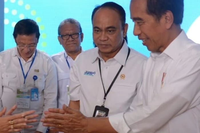 Menteri Komunikasi dan Informatika (Menkominfo), Budi Arie Setiadi dan Presiden Jokowi. (Instagram.com/@budiariesetiadi)