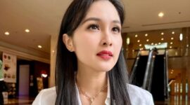 Suami artis Sandra Dewi, Harvey Moeis ditetapkan sebagai tersangka kasus korupsi timah. (Instahram.com/@sandradewi88)