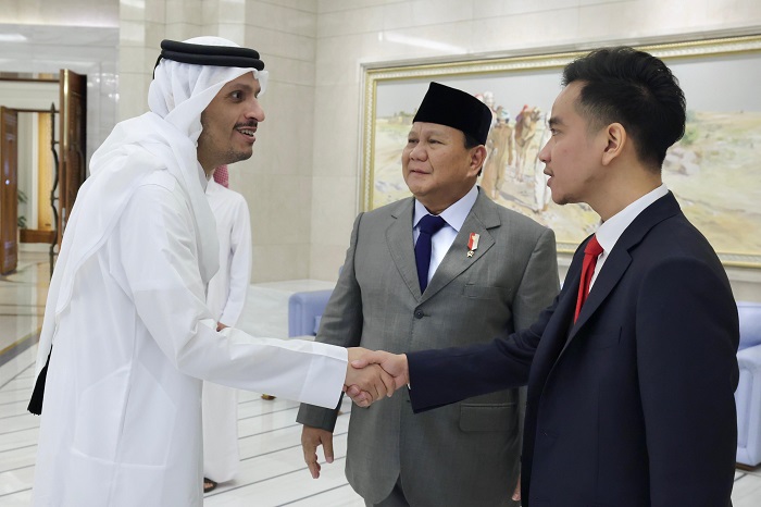 Presiden dan Wakil Presiden terpilih Prabowo Subianto dan Gibran Rakabuming menemui pemimpin negara Qatar atau Emir Qatar, Sheikh Tamim bin Hamad Al Thani. (Dok. Tim Media Prabowo)